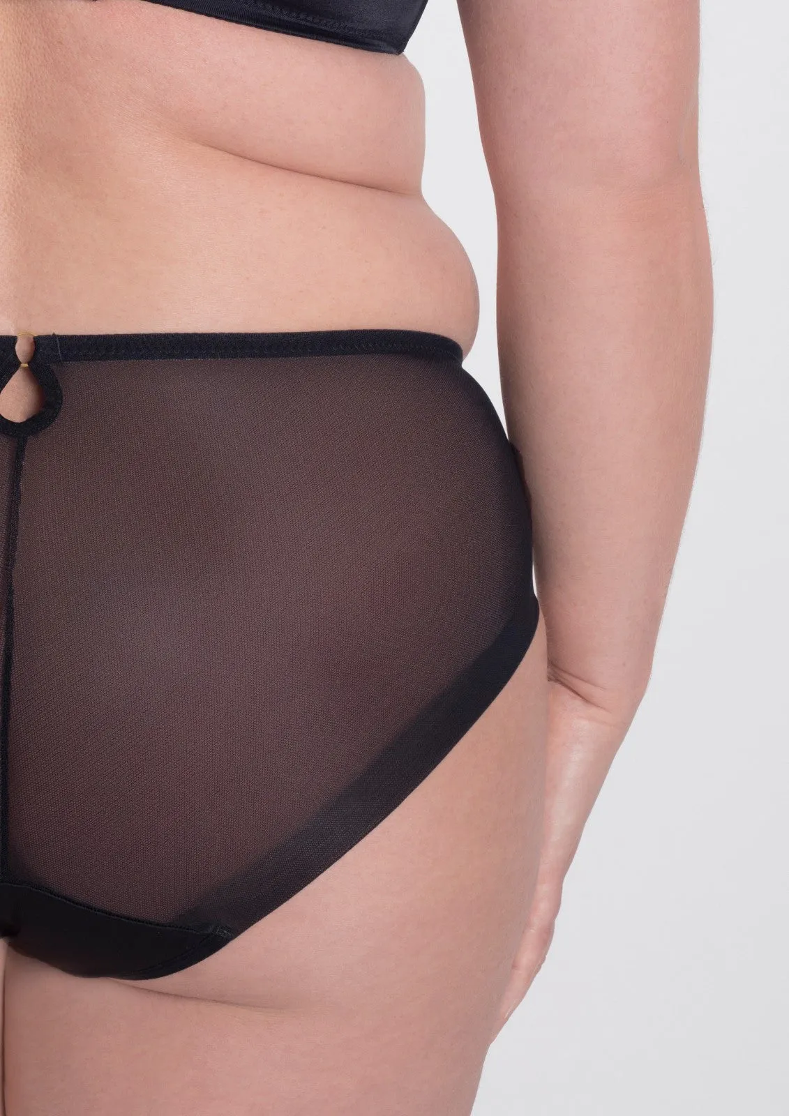 Perla Brief