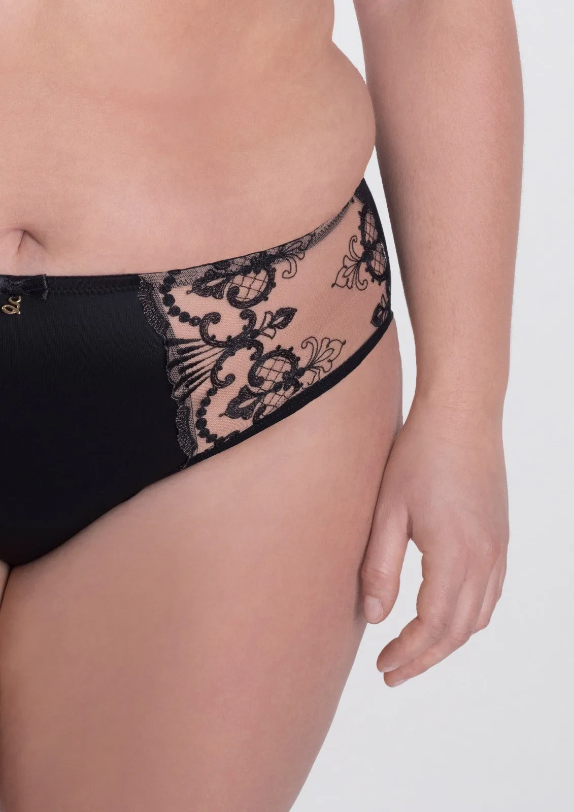 Perla Brief